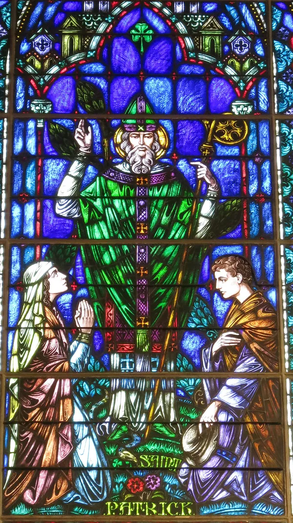 Charlotte Diocese enforces January 16 Communion posture norms, prompting questions about kneeling and altar rail practices